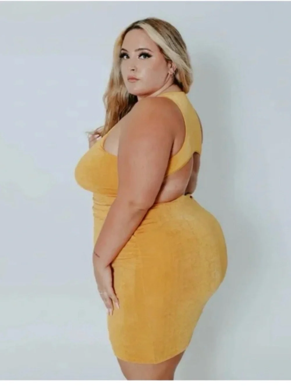 Klassy Network Mustard Yellow Backless Bodycon Dress